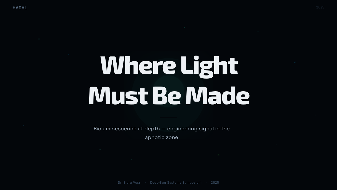 Abyssal Bioluminescence 设计风格用在幻灯片 · 封面上